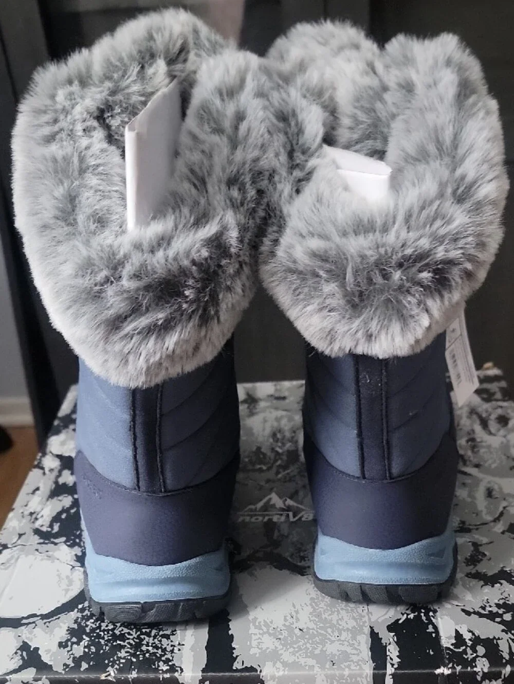 9.5 Women’s Waterproof Winter Lace-Up Boots in Slate Blue with Faux-Fur Collar - Picture 2 of 3